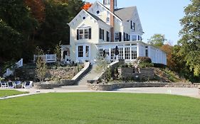 Inn At Taughannock Falls